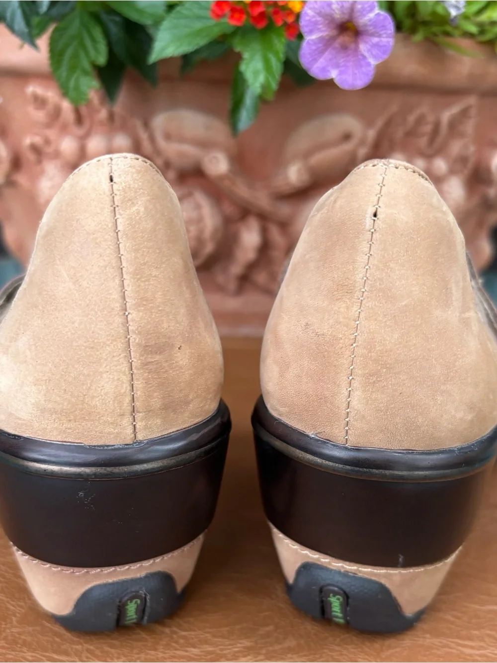 Jambu Wonder Woman Wedge w/Strap